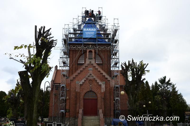 Żarów: Ostatni etap prac na żarowskim cmentarzu