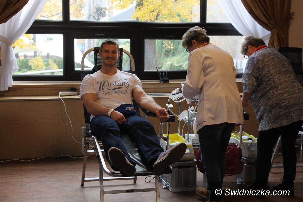 Świebodzice: 9 bezcennych litrów