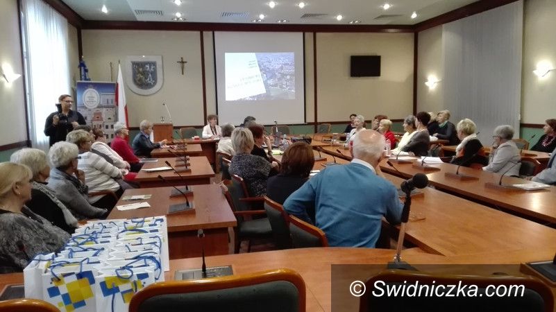 Świebodzice: Pudełko życia