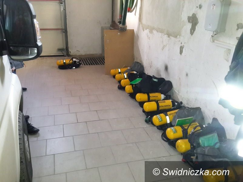 Strzegom: OSP Strzegom: sprawdzono aparaty powietrzne