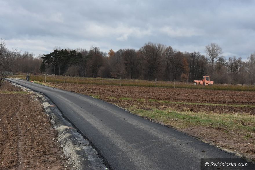 Bystrzyca Dolna: Drogę dokończą jeszcze w tym roku