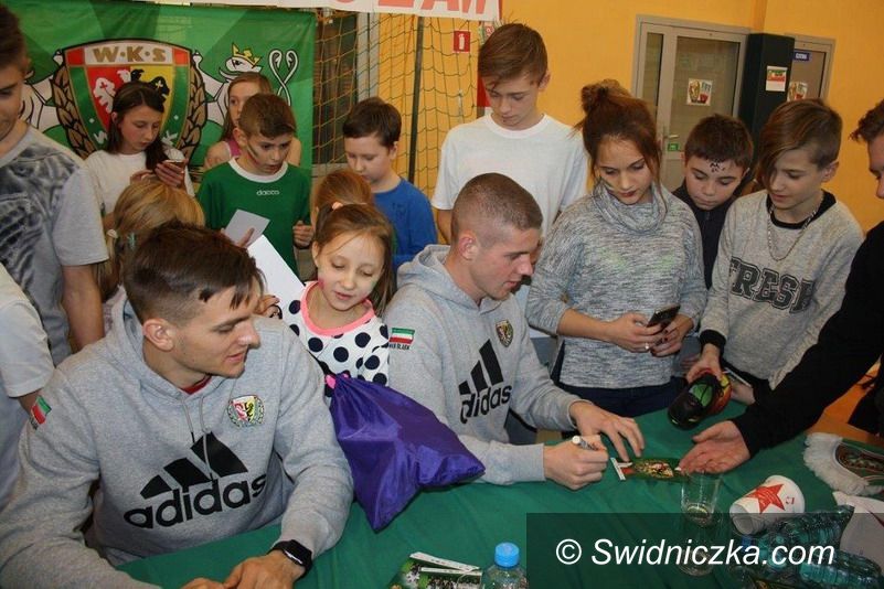 Goczałków: Piłkarze Śląska Wrocław w Zespole Szkół w Goczałkowie