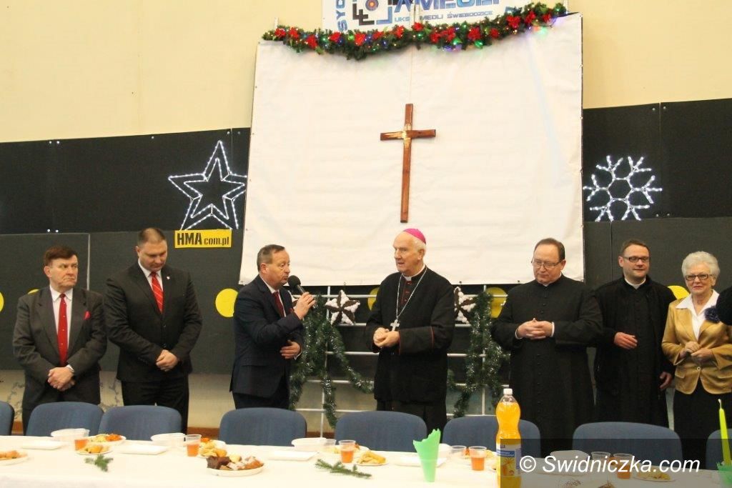 Świebodzice: Nie zapomnieli o samotnych