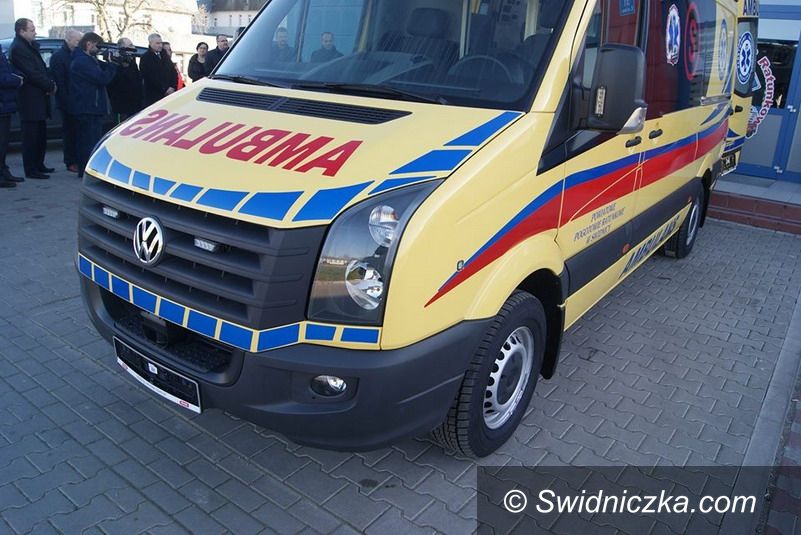 Świdnica: Nowa karetka dla świdnickiego pogotowia