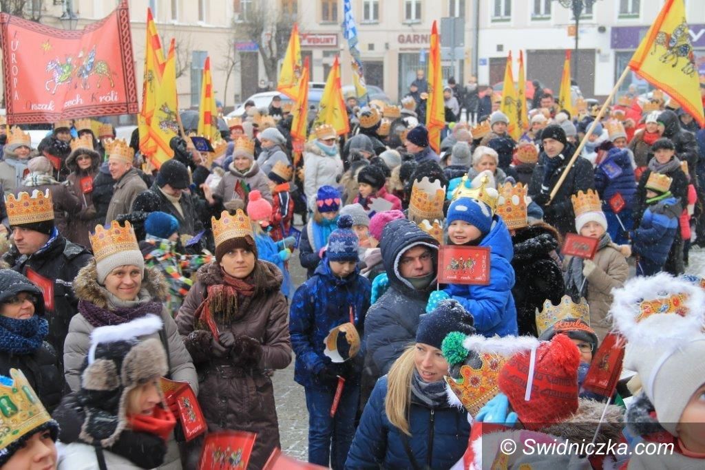 Świebodzice: Radosny i kolorowy orszak w Świebodzicach