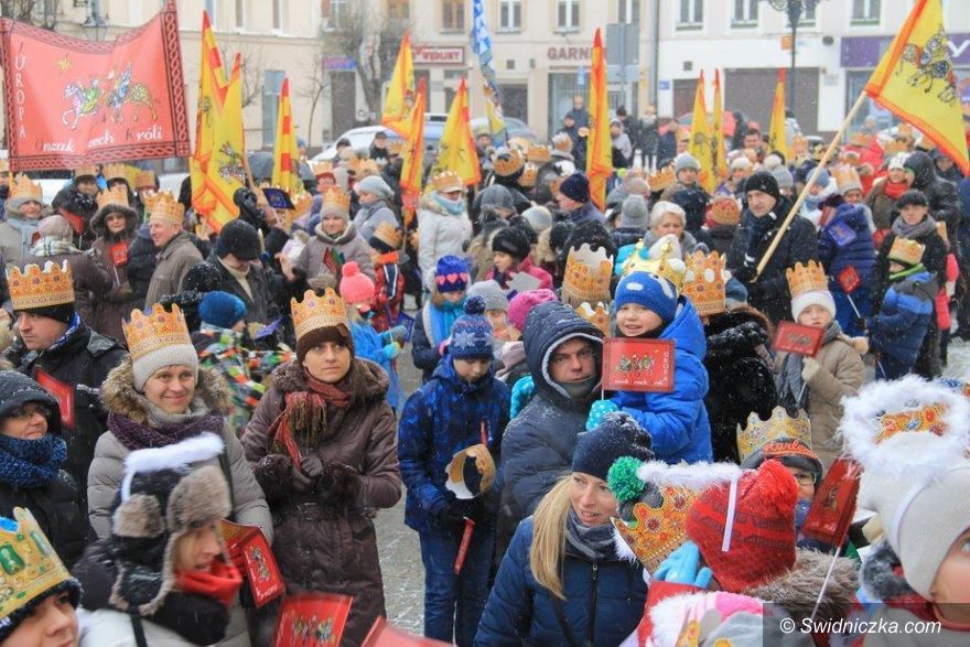 Świebodzice: Radosny i kolorowy orszak w Świebodzicach