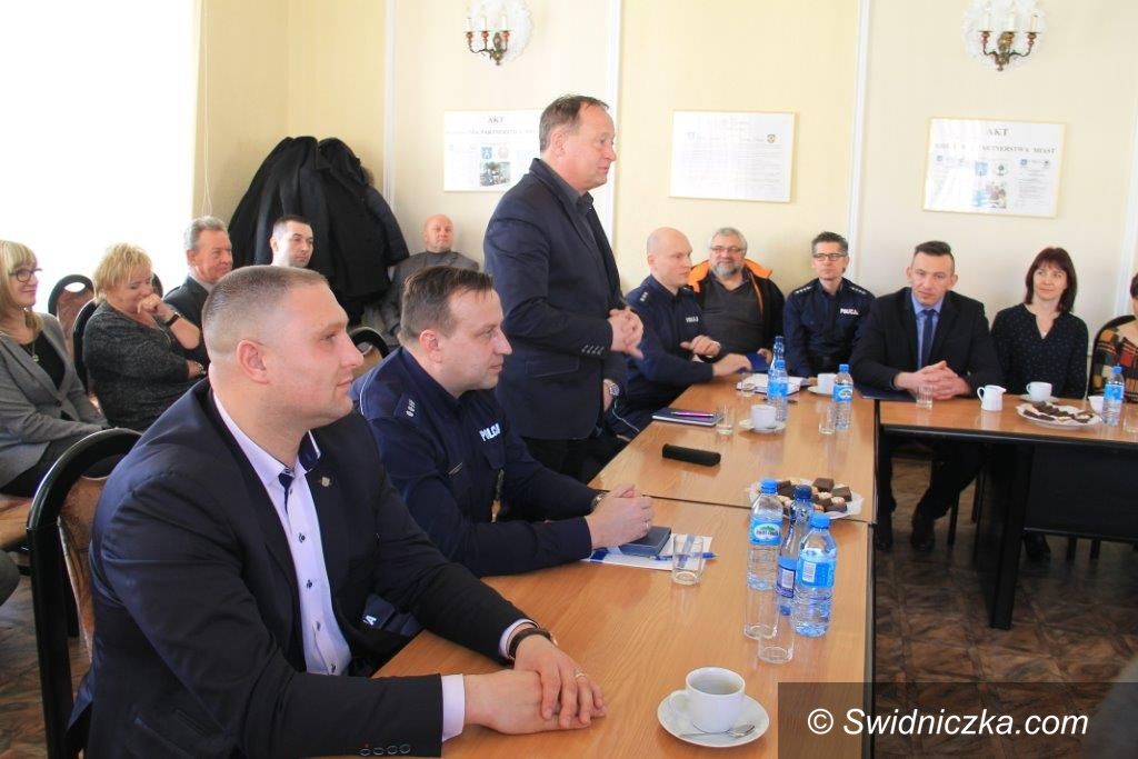 Świebodzice: Roczna odprawa policji w Świebodzicach