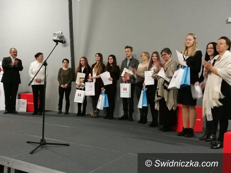 Świebodzice: Trzecie miejsce i wyróżnienie dla uczniów LO w Świebodzicach