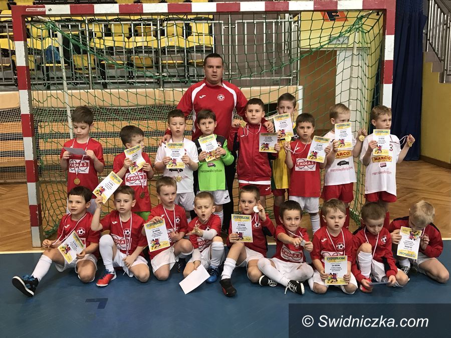Świebodzice: Wspaniała zabawa młodych piłkarzy