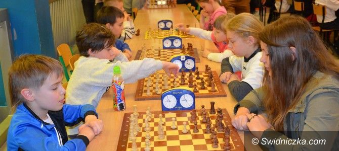 powiat świdnicki: Młodzi szachiści na start
