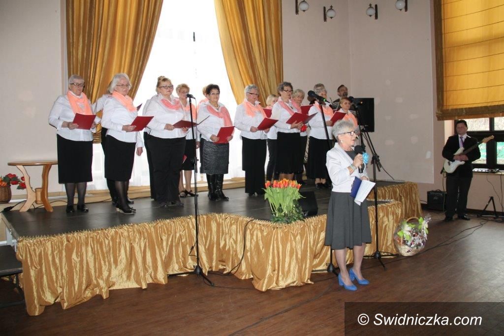 Świebodzice: Roczek aktywnych seniorów
