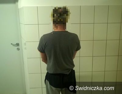 Świebodzice: Tymczasowy areszt dla podejrzanego o rozbój, włamanie i szereg kradzieży torebek