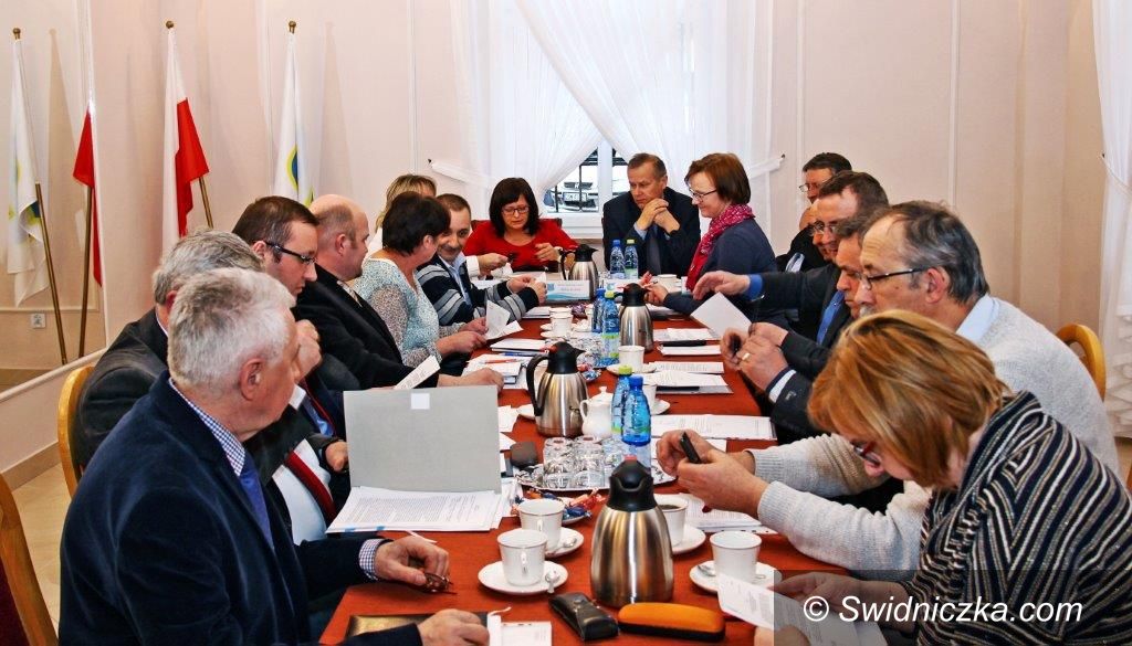 Dobromierz: Sesja nadzwyczajna za nami