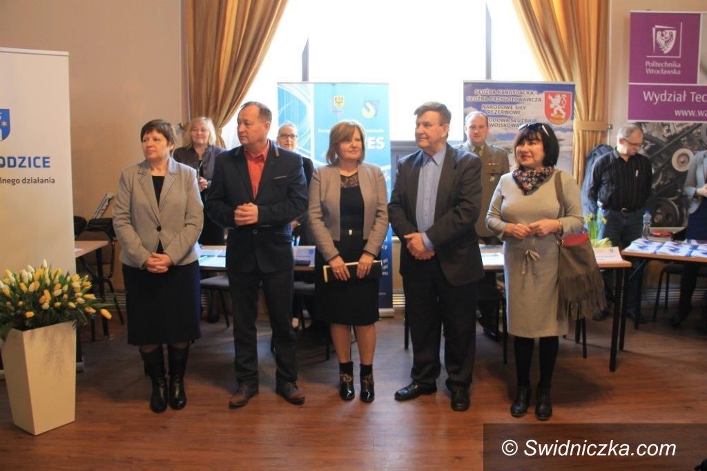 Świebodzice: Pomoc w trudnym wyborze