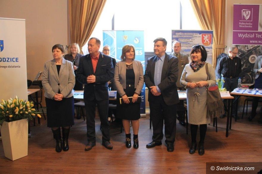 Świebodzice: Pomoc w trudnym wyborze