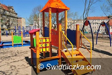 Świdnica: Trwają prace na placu Drzymały i przy ulicy Wałowej