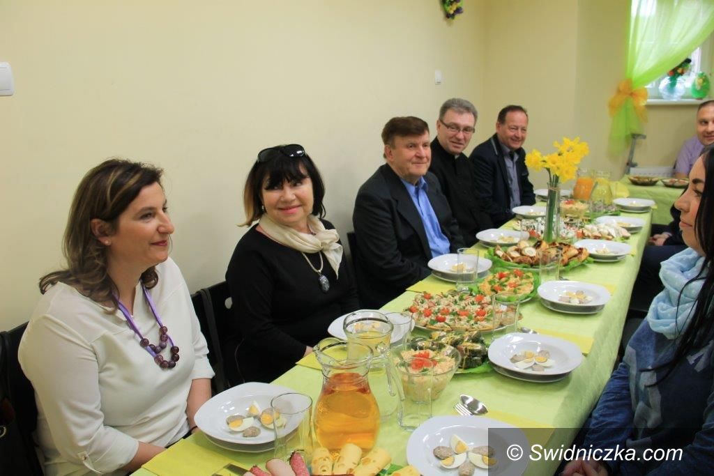 Świebodzice: Śniadanie wielkanocne w ŚDS