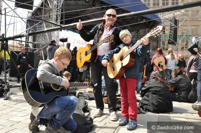 Żarów: Gitarowy Rekord Guinnessa
