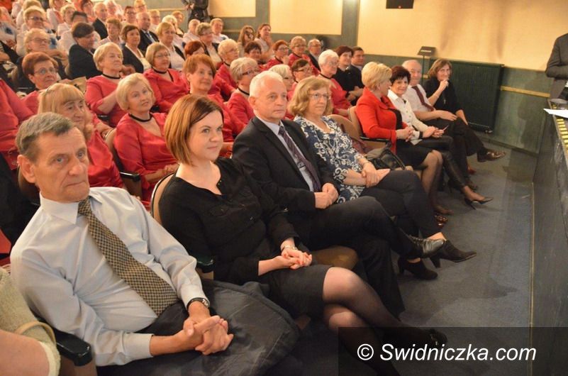 powiat świdnicki: VII Przegląd Piosenki Uniwersytetów III Wieku