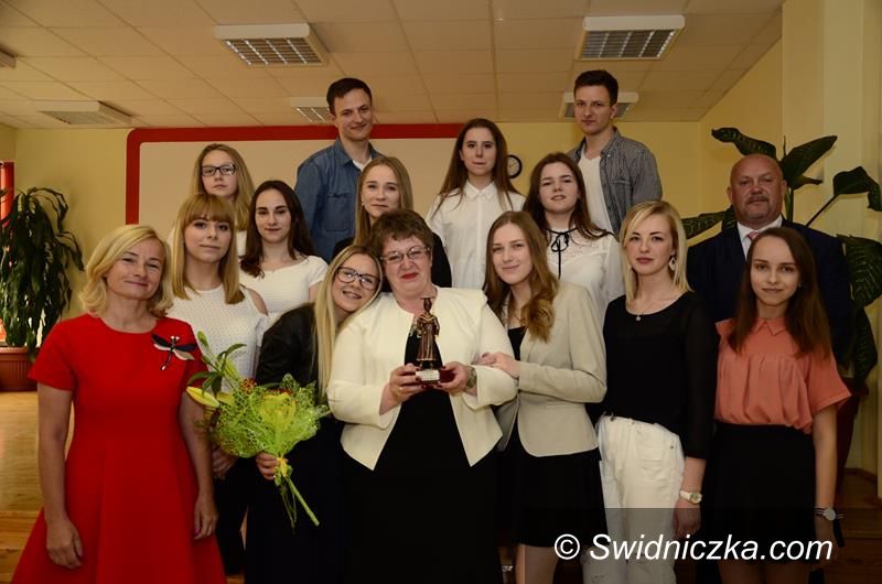 Żarów: Złote Dęby dla zasłużonych