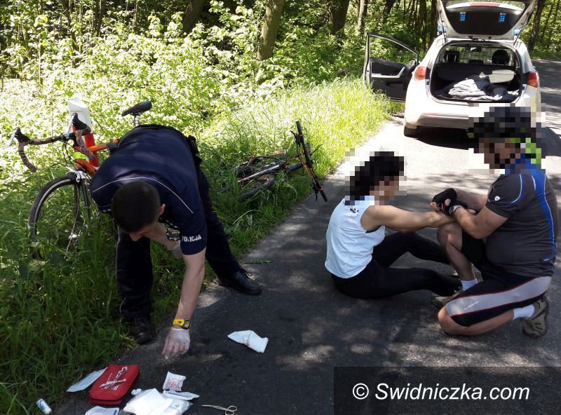 Świdnica: Spadła z roweru uderzając głową w jezdnię