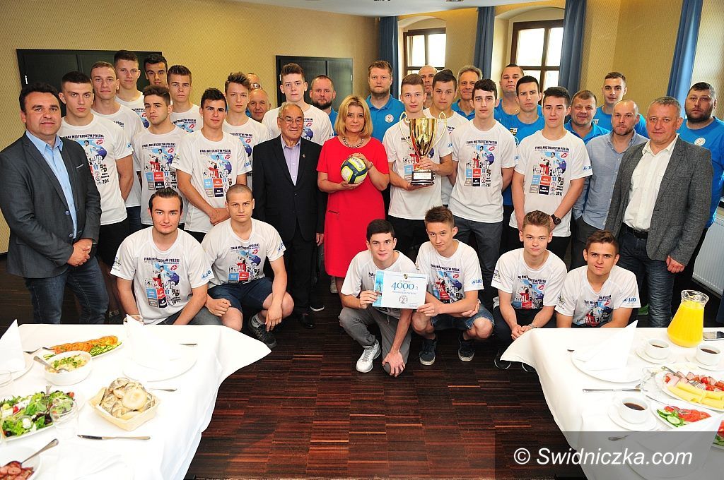 Świdnica: Śniadanie mistrzów. Gratulacje dla ŚKPR–u Świdnica