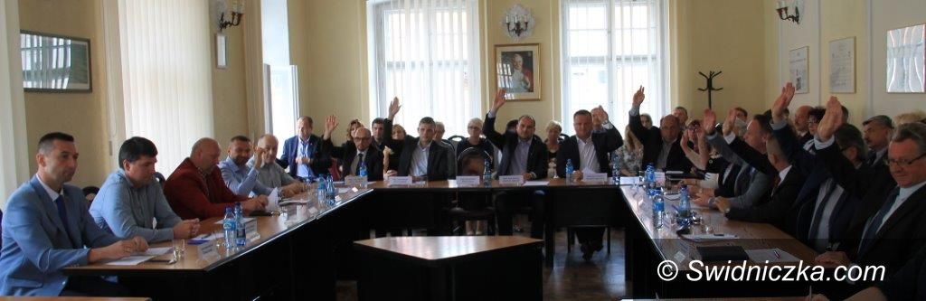 Świebodzice: Absolutorium dla burmistrza Kożuchowicza