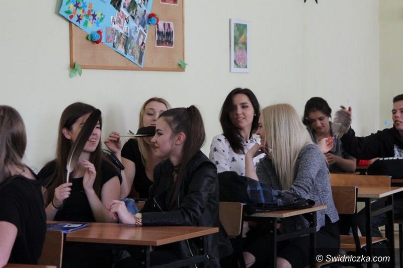 Świebodzice: Spotkanie z ornitologiem w świebodzickim LO