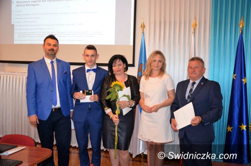 Strzegom: Stypendia, nagrody i uchwały