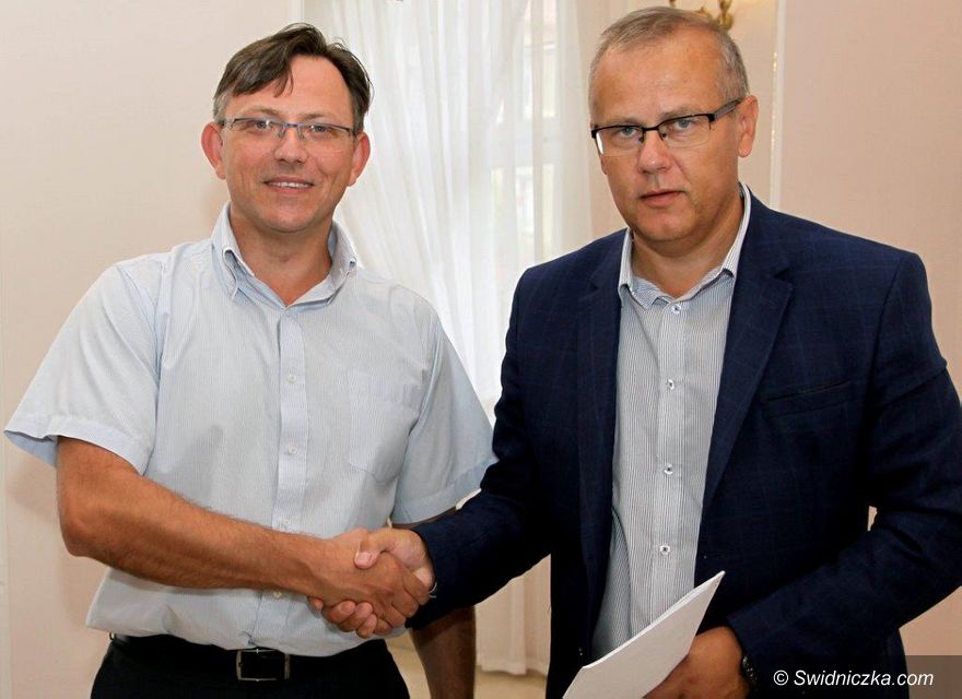 Gmina Dobromierz: Umowa na budowę kanalizacji podpisana