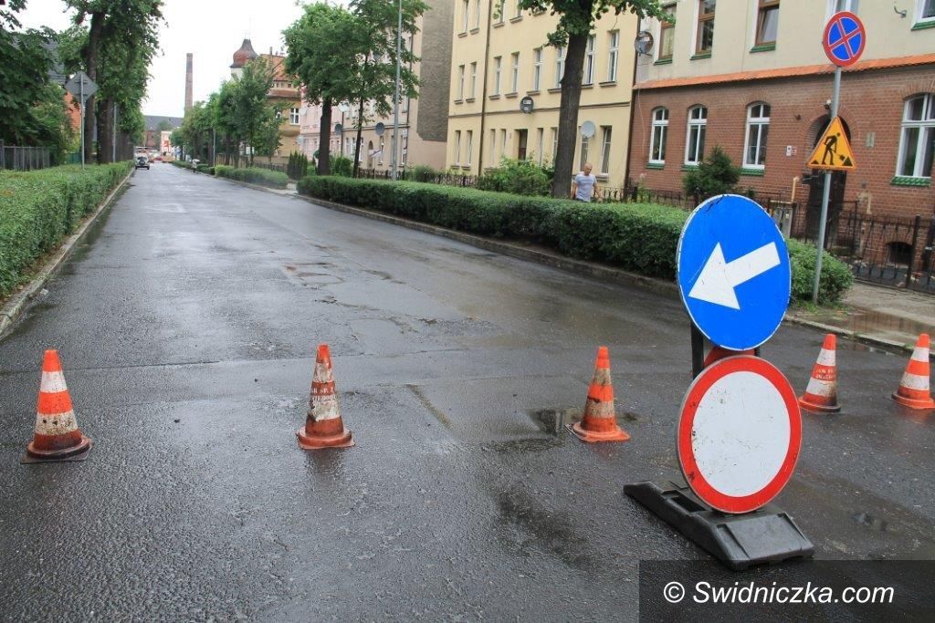 Świebodzice: Remontowy lipiec