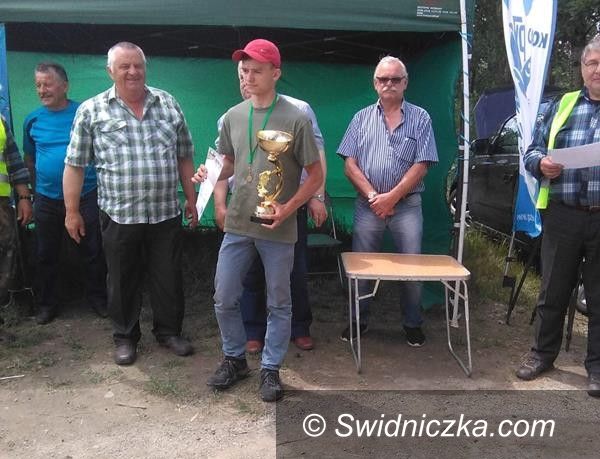 Żarów: Udany sezon wędkarski dla Bartosza Frydlewicza