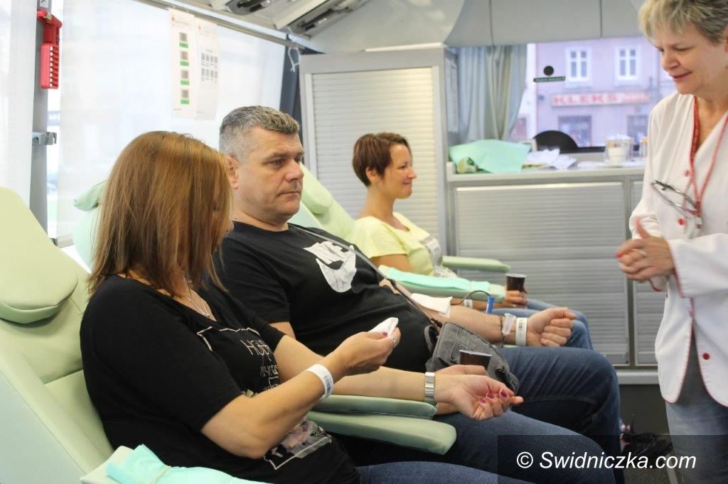 Świebodzice: Krwiodawcy też zostali obdarowani