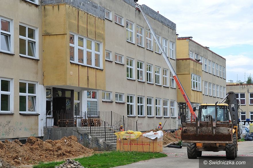 Świdnica: Czas remontów w świdnickich szkołach