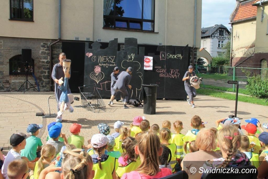 Świebodzice: Koniec wakacji – było teatralnie i aktywnie