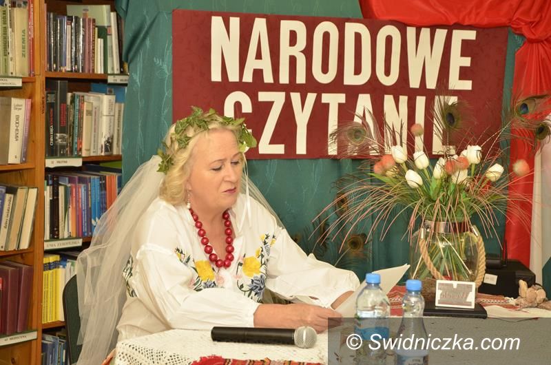 Żarów: Narodowe Czytanie "Wesela"