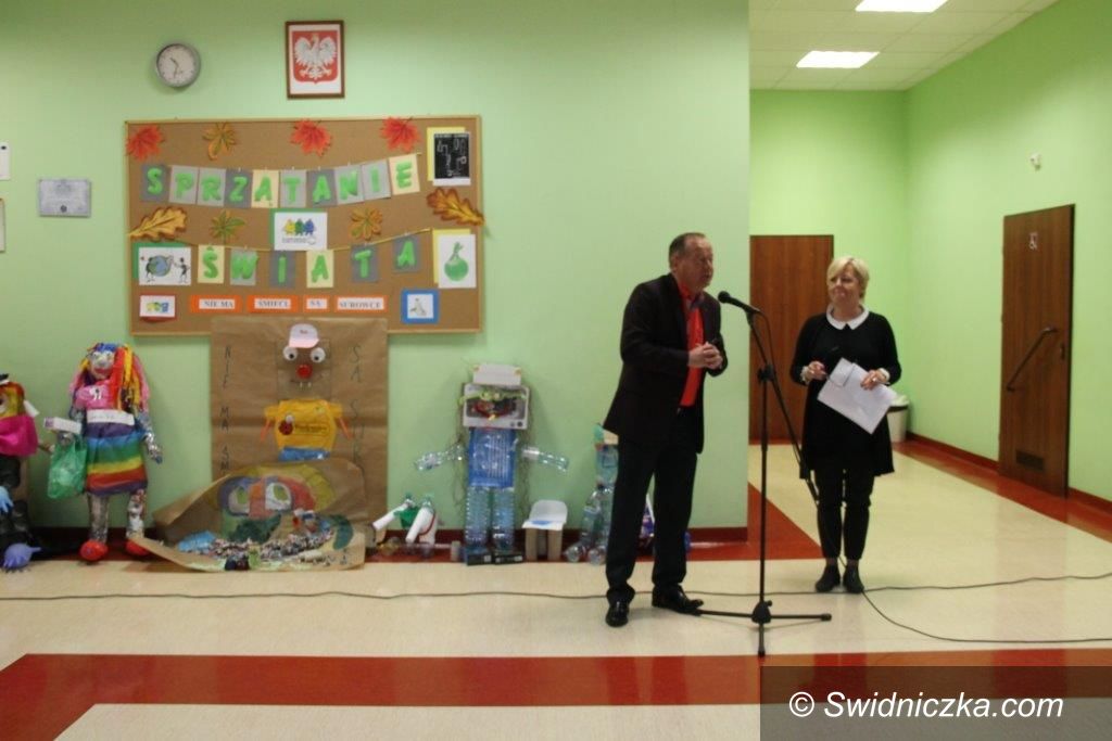 Świebodzice: Deszcz w zabawie nam nie przeszkadza