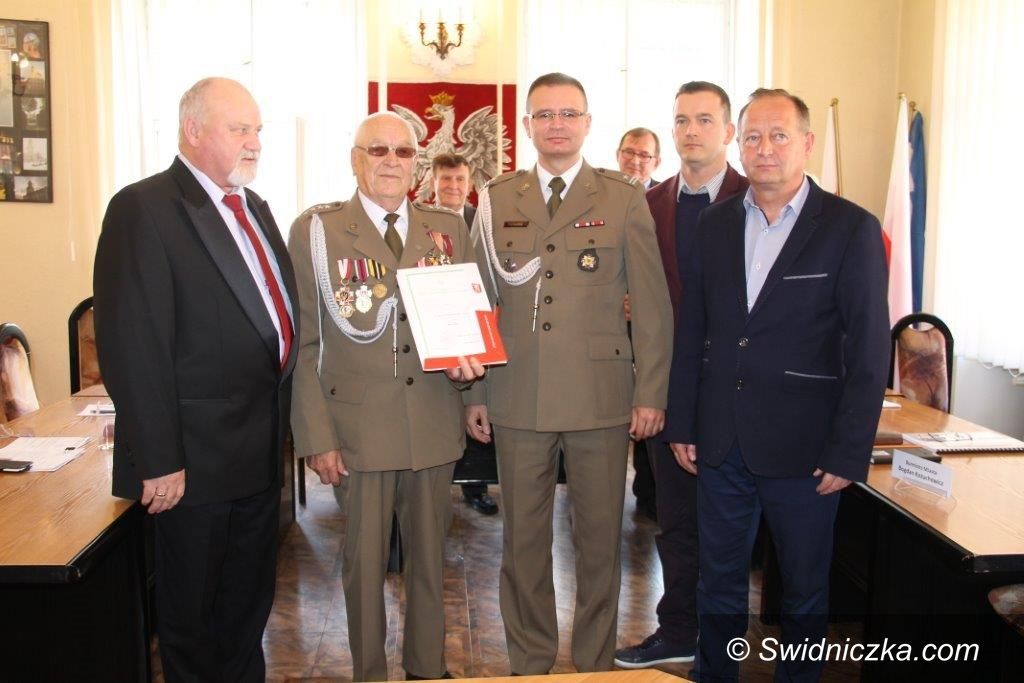 Świebodzice: Nominacja dla wyjątkowego żołnierza