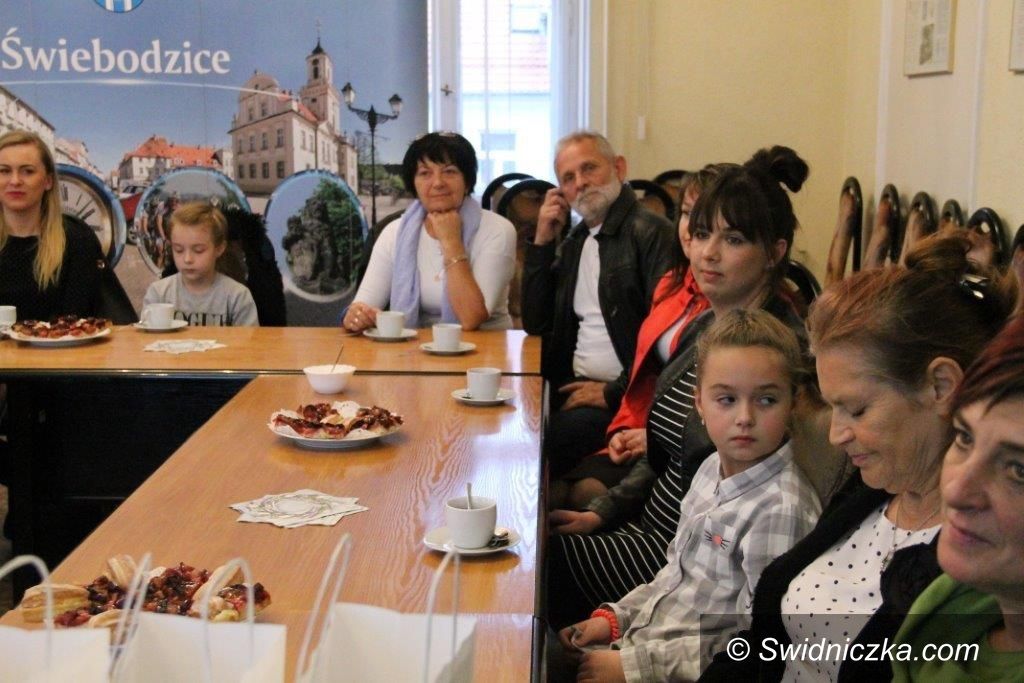 Świebodzice: Świebodzice kwiatami słyną