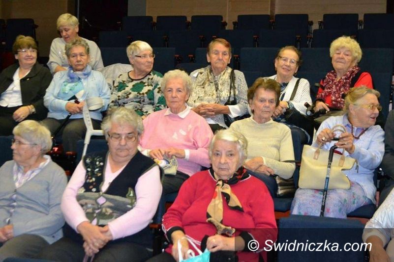 Strzegom: Wystawili „Kopciuszka”