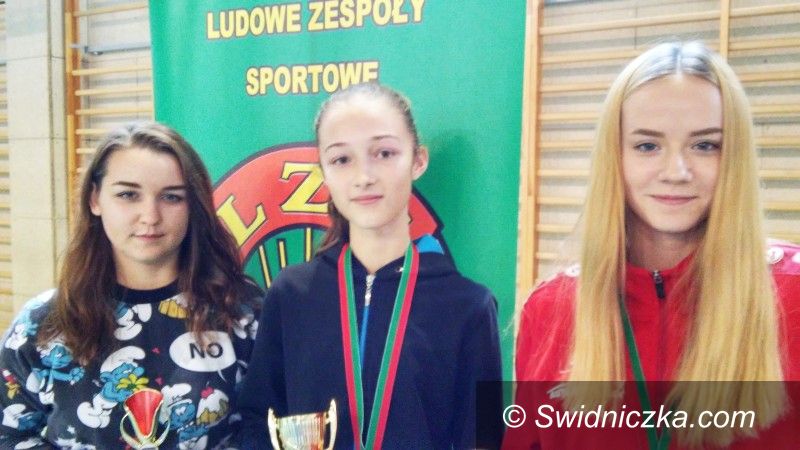 Lutomia Dolna: Warcabowa korona dla Karoliny Gawrońskiej