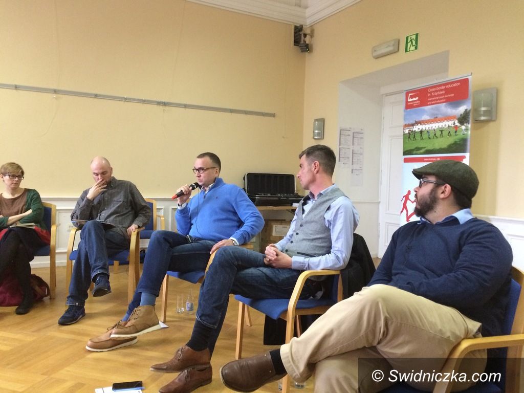 Krzyżowa: Seminarium "Ekstremizm w Niemczech i Polsce.  Metody, podejścia i dobre praktyki w edukacji pozaformalnej"