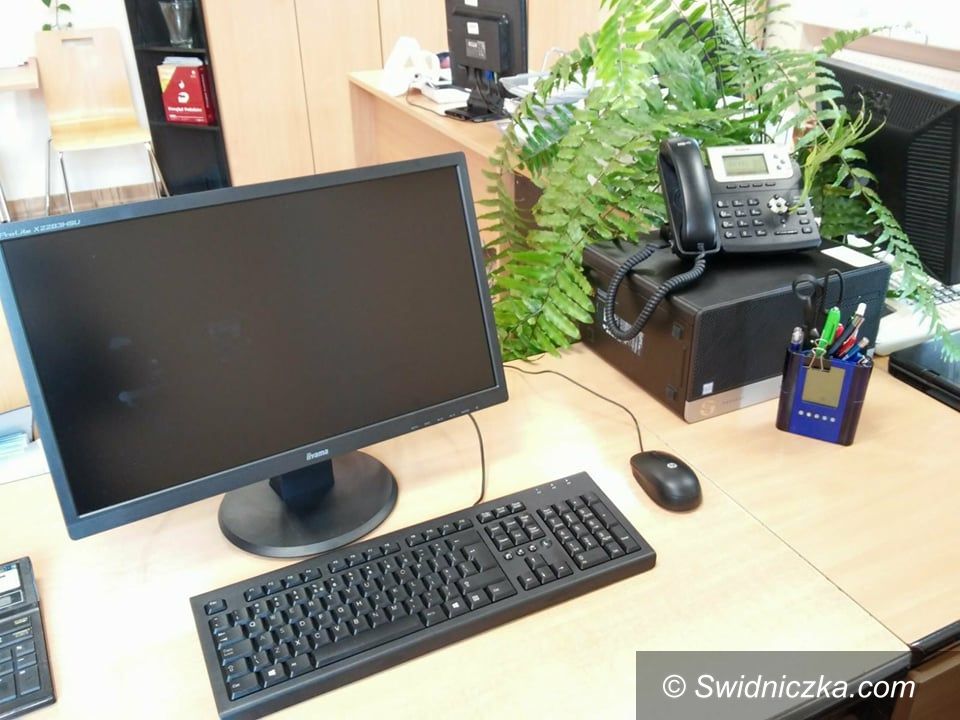 Świebodzice: Nowy sprzęt ICT