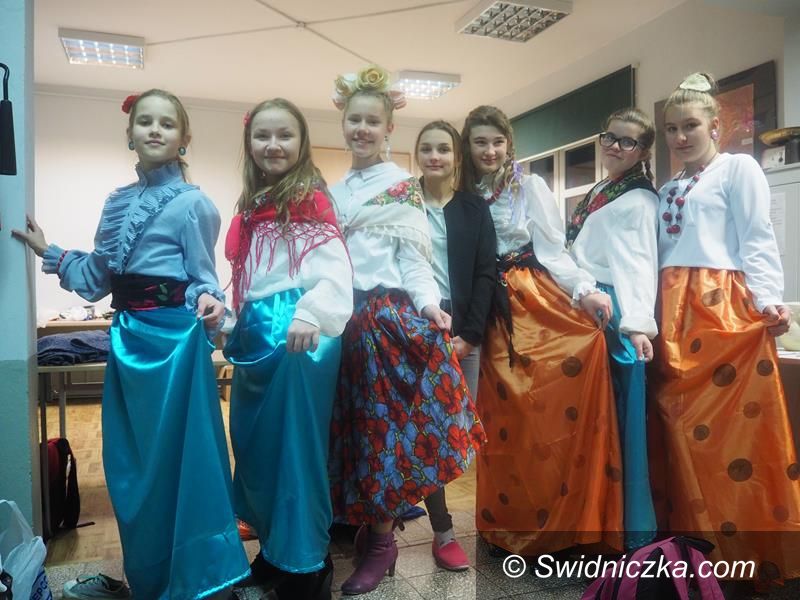 Zastruże: SP Zastruże z nagrodą za inscenizację "Wesela"