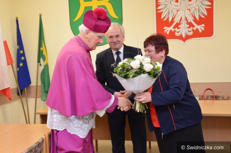 Marcinowice: Wizyta Biskupa Świdnickiego w Urzędzie Gminy w Marcinowicach