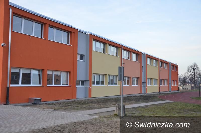 Żarów: Szkoła po termomodernizacji jak nowa