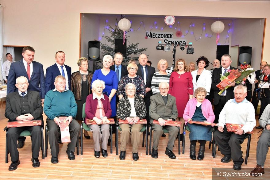 Lutomia Dolna/Lutomia Górna: Pełnoletni wieczorek seniorów