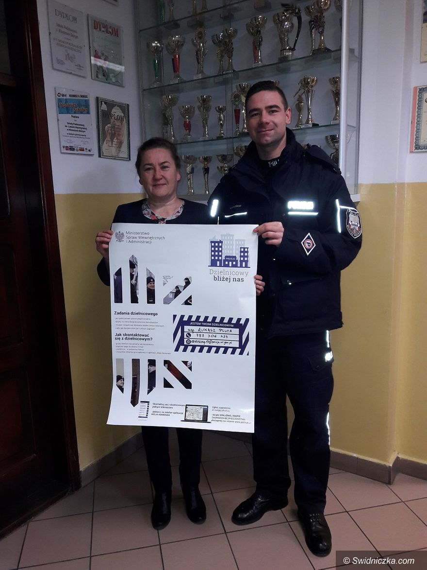 Świdnica/powiat świdnicki: Policjanci odwiedzili szkoły