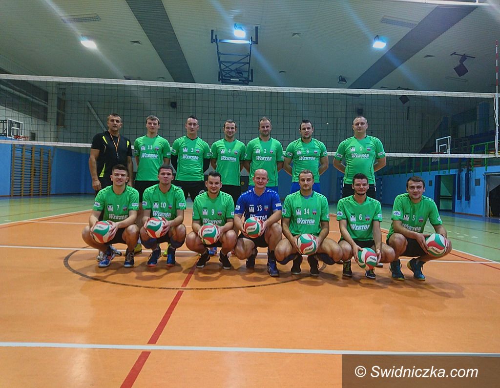Strzegom: Wygrana siatkarzy AKS–u Strzegom