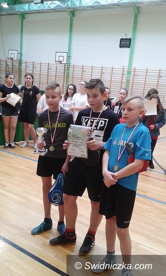 Lutomia Dolna: Mistrzowie tenisa z Lutomi Dolnej